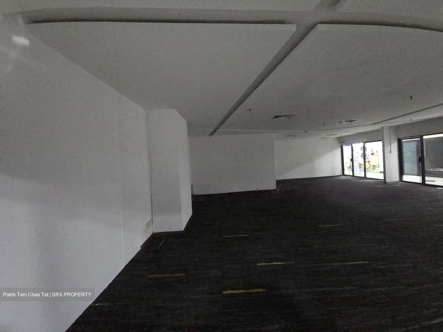 Parklane Shopping Mall (D7), Retail #631902041
